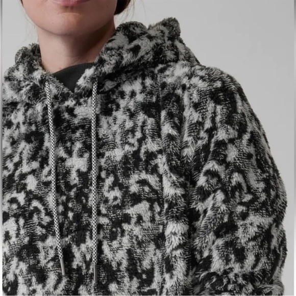 NWOT Athleta Tugga Sherpa Jacquard Hoodie Size Small - Picture 6 of 11
